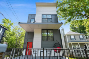THE RED DOOR - Ultra Modern Atlanta Home